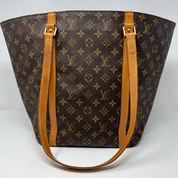 LOUIS VUITTON Monogram Canvas Sac
Shopping Tote - Picture 2 of 16